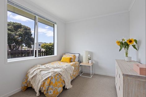 Photo of property in 28a Elizabeth Street, Orewa, 0931