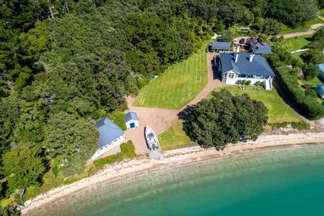 Photo of property in 136 Cowes Bay Road, Waiheke Island, 1971