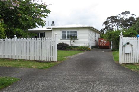 Photo of property in 5 Anarahi Place, Mangere Bridge, Auckland, 2022
