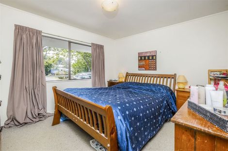 Photo of property in 26b Waiari Road, Conifer Grove, Takanini, 2112