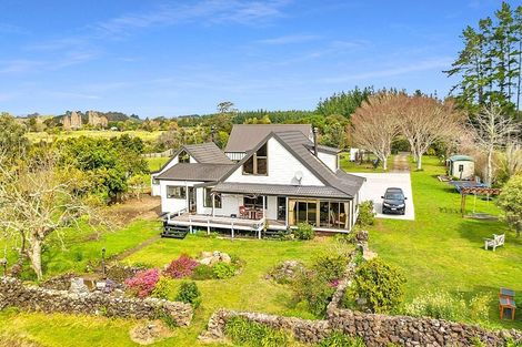 Photo of property in 70 Edmonds Road, Kerikeri, 0293