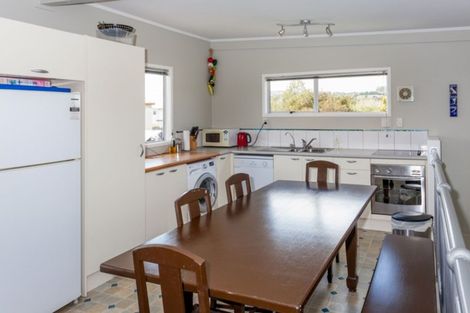 Photo of property in 15 Hicks Place, Cooks Beach, Whitianga, 3591