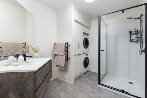 Photo of property in 11/17 Harbour View Road, Te Atatu Peninsula, Auckland, 0610