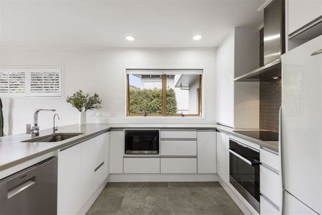 Photo of property in 127 Mellons Bay Road, Mellons Bay, Auckland, 2014