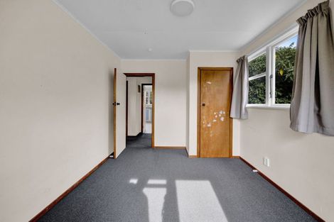 Photo of property in 12 Grenville Street, Marfell, New Plymouth, 4310