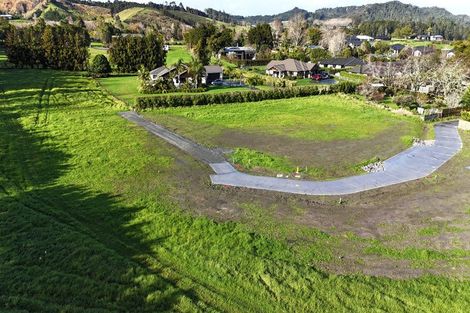 Photo of property in 15 Sands Road, Glenbervie, 0173