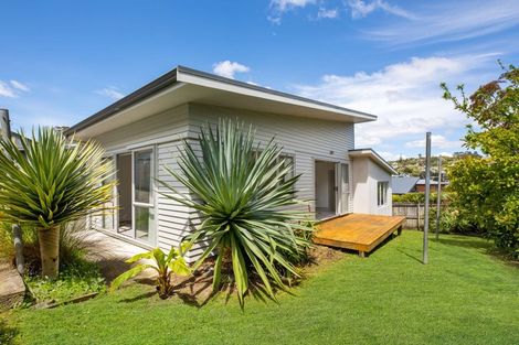 Photo of property in 23 Carento Way, Stanmore Bay, Whangaparaoa, 0932