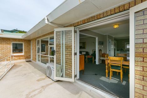 Photo of property in 98 Ngamotu Road, Spotswood, New Plymouth, 4310