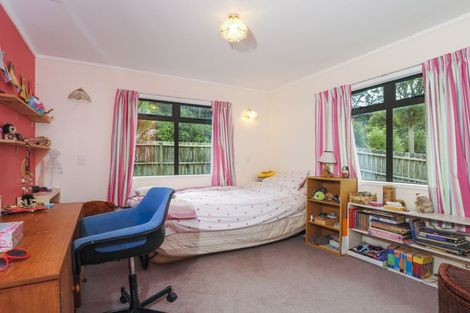Photo of property in 138 Woodlands Park Road, Titirangi, Auckland, 0604