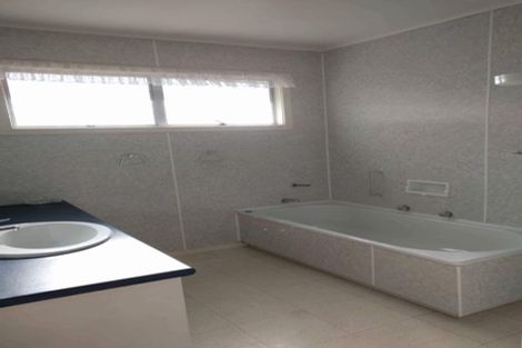 Photo of property in 39 Wai-iti Crescent, Woburn, Lower Hutt, 5010