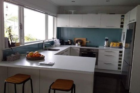 Photo of property in 17 Beach Road, Castor Bay, Auckland, 0620