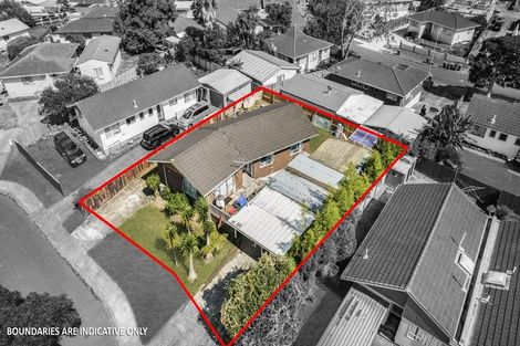 Photo of property in 5 Dorendia Place, Clendon Park, Auckland, 2103