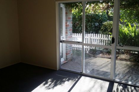 Photo of property in 2/13 Bunnythorpe Road, Papakura, 2110