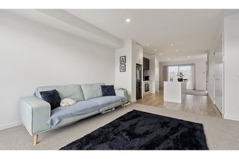 Photo of property in 2/46 Jane Maree Road, Kumeu, 0810