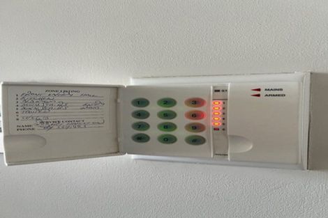 Photo of property in 68 Beach Road, Mellons Bay, Auckland, 2014