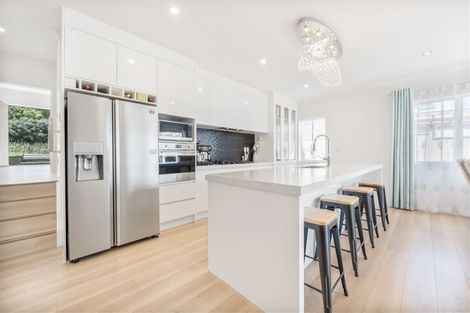Photo of property in 25 Casheltown Way, Flat Bush, Auckland, 2019