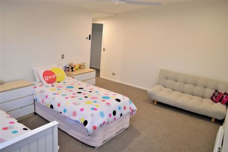 Photo of property in 25 Magnetic Place, Cromwell, 9310