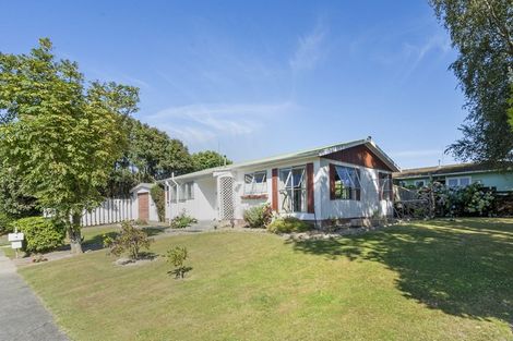Photo of property in 26 Escort Grove, Awapuni, Palmerston North, 4412