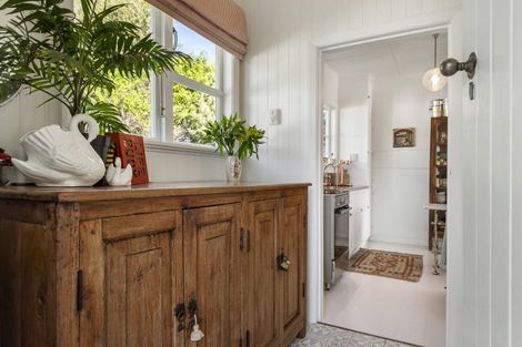 Photo of property in 18 Derby Street, Devonport, Auckland, 0624