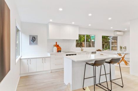 Photo of property in 176 Universal Drive, Henderson, Auckland, 0610