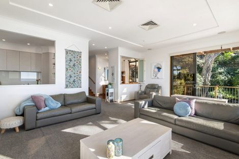 Photo of property in 19 View Road, Campbells Bay, Auckland, 0630