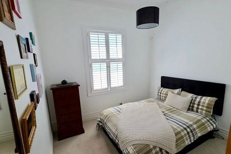 Photo of property in 33 Church Street, Devonport, Auckland, 0624