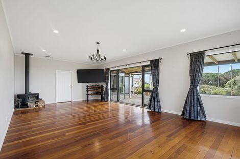 Photo of property in 265 Wilson Road, South Head, Helensville, 0874
