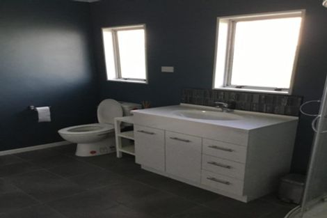 Photo of property in 1 Farrier Grove, Featherston, 5710