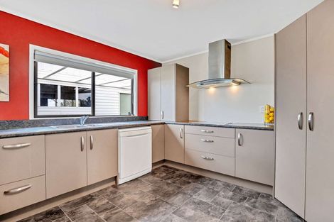 Photo of property in 100 Pukehina Parade, Pukehina, 3189