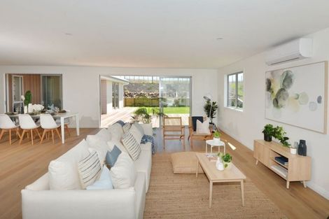 Photo of property in 70 Stace Hopper Drive, One Tree Point, 0118