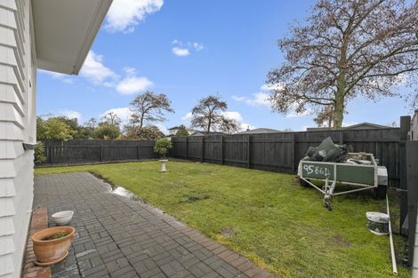 Photo of property in 16 Abraham Crescent, Milson, Palmerston North, 4414