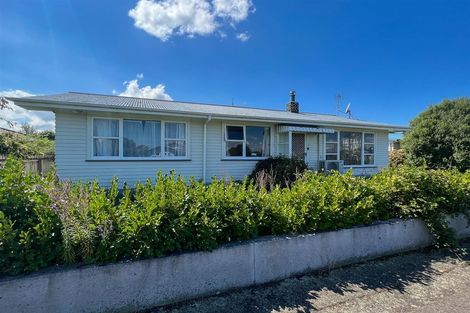 Photo of property in 3 Gertrude Street, Dannevirke, 4930