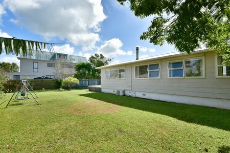 Photo of property in 2/45 Riverside Road, Orewa, 0931