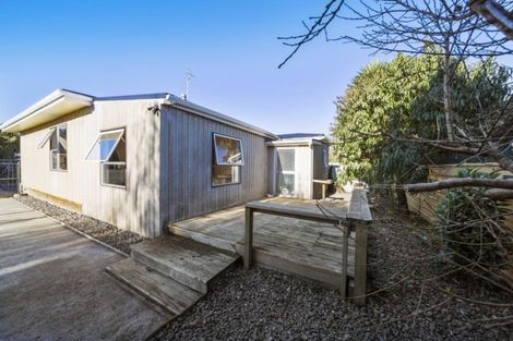 Photo of property in 8a Fitzroy Street, Normanby, Hawera, 4614