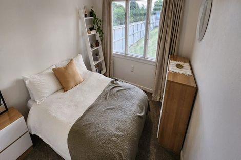 Photo of property in 60 Awanui Street, Merrilands, New Plymouth, 4312