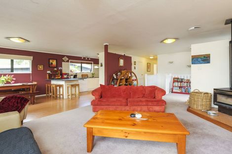 Photo of property in 138 Woodlands Park Road, Titirangi, Auckland, 0604
