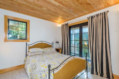 Photo of property in 69 Oxford Street, Lyttelton, 8082