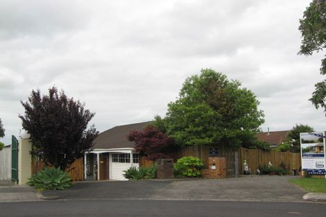 Photo of property in 17 Reynard Terrace, Conifer Grove, Takanini, 2112