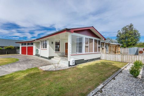 Photo of property in 27 Ruahine Street, Dannevirke, 4930