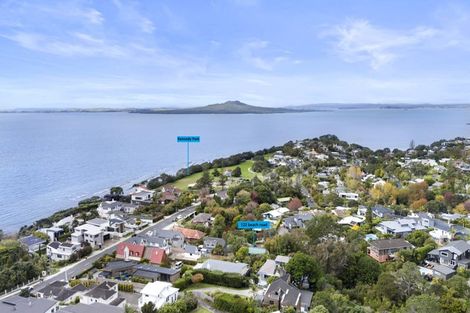 Photo of property in 122 Beach Road, Castor Bay, Auckland, 0620