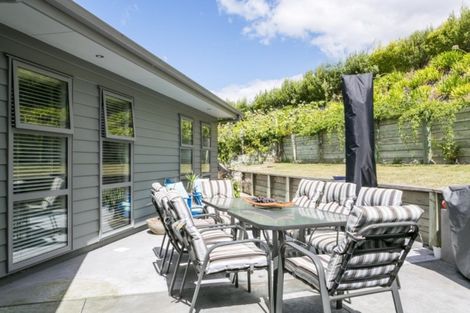 Photo of property in 18 Oak Place, Poraiti, Napier, 4112