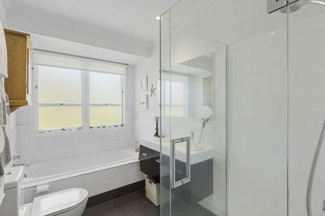 Photo of property in 13 Evelyn Road, Cockle Bay, Auckland, 2014