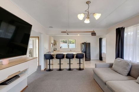 Photo of property in 19 Cardiff Crescent, Cannons Creek, Porirua, 5024