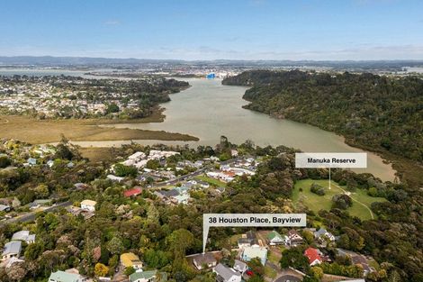 Photo of property in 38 Houston Place, Bayview, Auckland, 0629