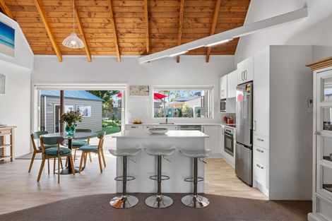 Photo of property in 127 Mckellar Place, Whangamata, 3620