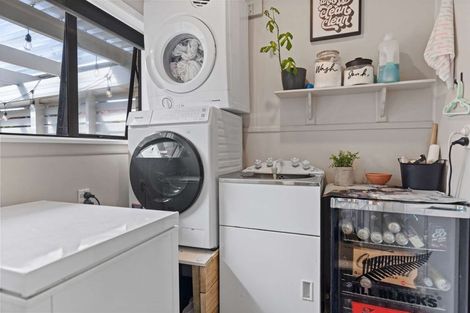 Photo of property in 10 Coronation Avenue, Pukekohe, 2120