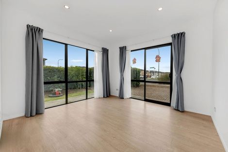 Photo of property in 76 Donegal Park Drive, Flat Bush, Auckland, 2019