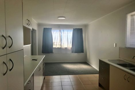 Photo of property in 6 Desford Place, Mangere, Auckland, 2022