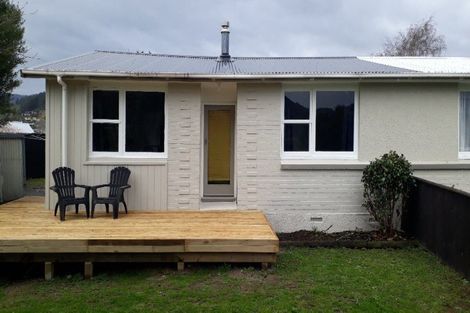 Photo of property in 2/121 Clouston Park Road, Clouston Park, Upper Hutt, 5018