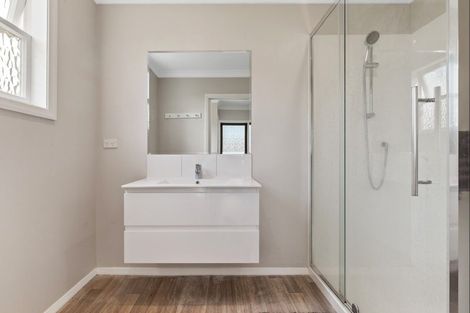 Photo of property in 95 Weraroa Road, Levin, 5510